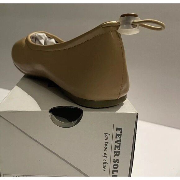 FEVERSOLE Women Size 7 Ballet Shoes Soft Cushion Tan Elastic Adjustable - Picture 8 of 9